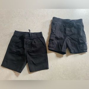 Black cargo shorts 2T